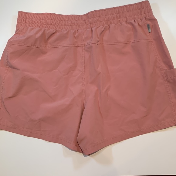 Hiking Shorts - Picture 2 of 3